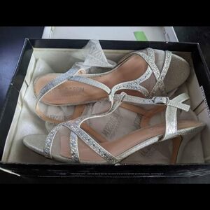 De Blossom J7-257 Vero-61 Silver Heels Size 8
